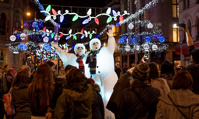 Giant snowmen in Doncaster City Centre Giant snowmen in Doncaster City Centre