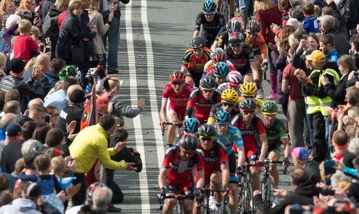 Tour de Yorkshire crowds