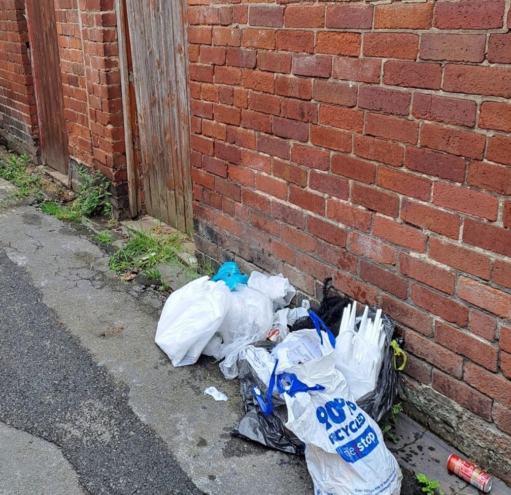 Photo of fly-tipping in Hyde Park.